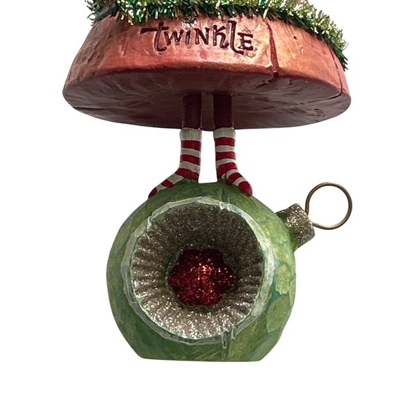 Santa Claus Christmas Ornament Figurine On Green Ball Holiday - Picture 3 of 6